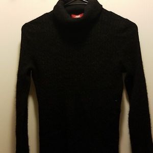 PRICE DROP Black cashmere turtleneck